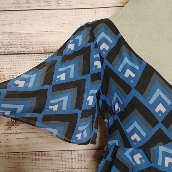 CLUB Monaco Gostanzah Dress Size 4 - Picture 3 of 12